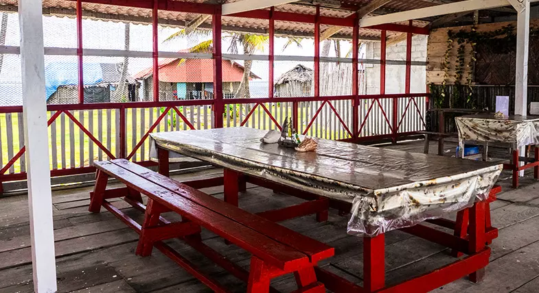 Comedor en Isla Guanidub